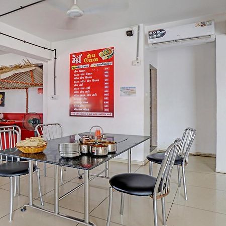 POP 89548 Hotel Hill View Vadodara Buitenkant foto