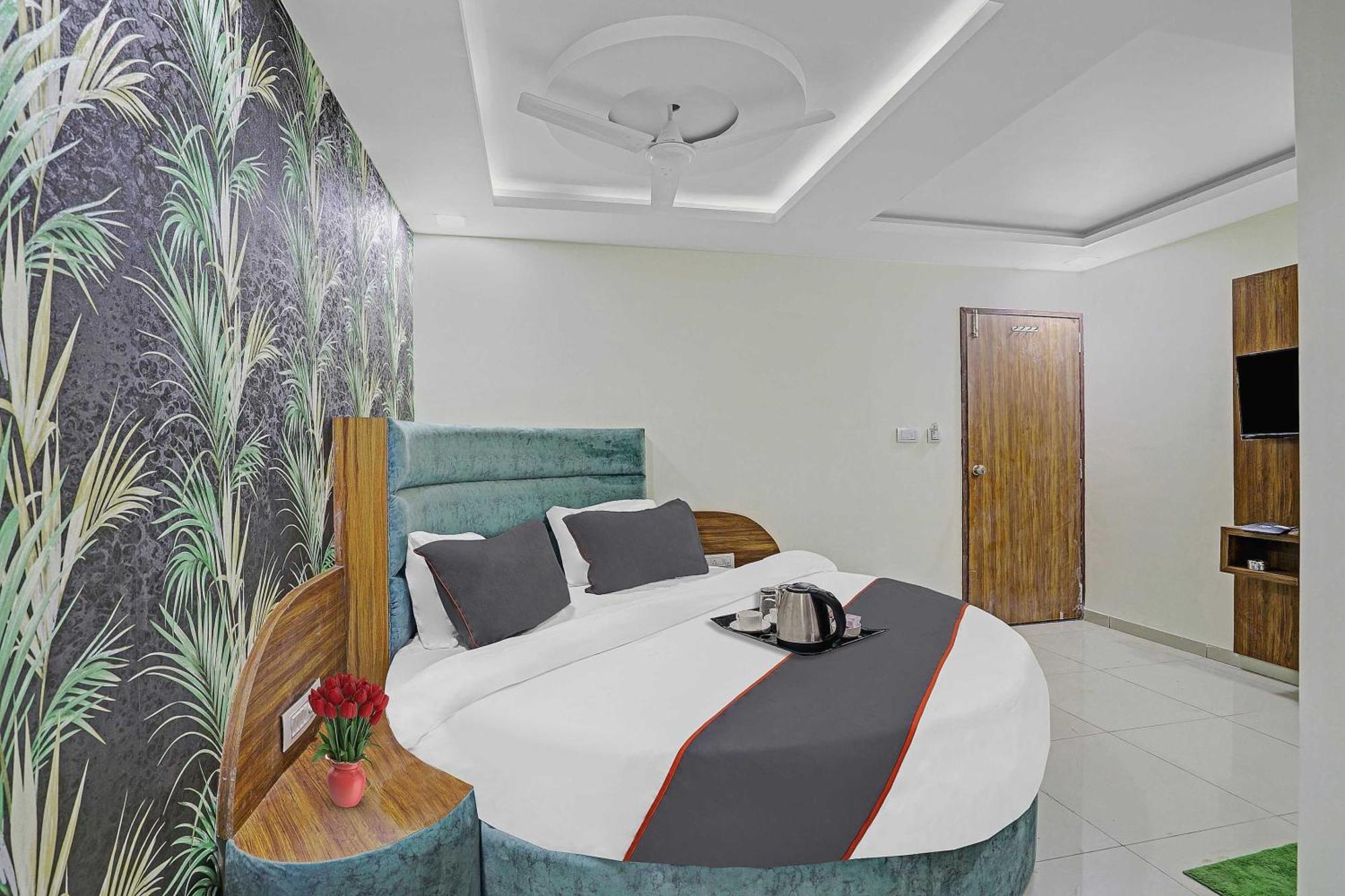 POP 89548 Hotel Hill View Vadodara Buitenkant foto